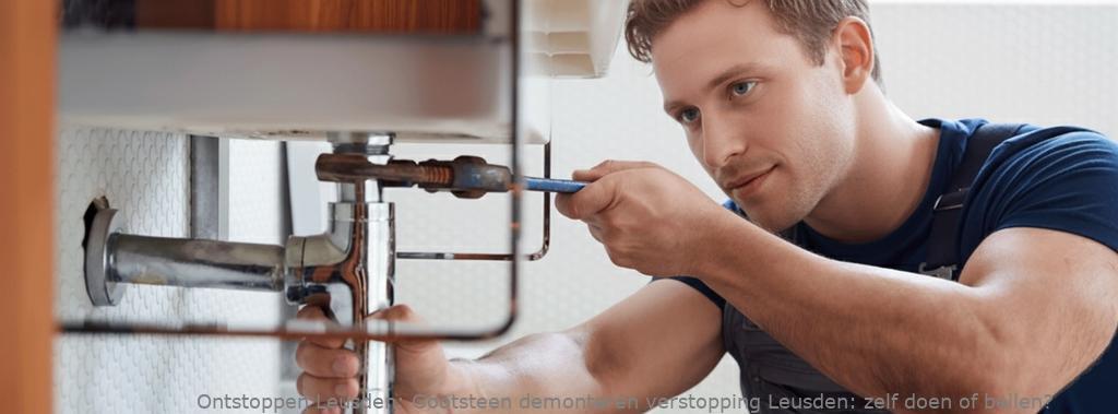 Gootsteen demonteren verstopping Leusden: zelf doen of bellen?